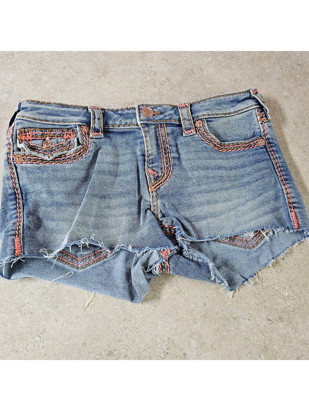 True Religion Joey Cut-Off Low Rise Denim Shorts Size 28 - Picture 6 of 6